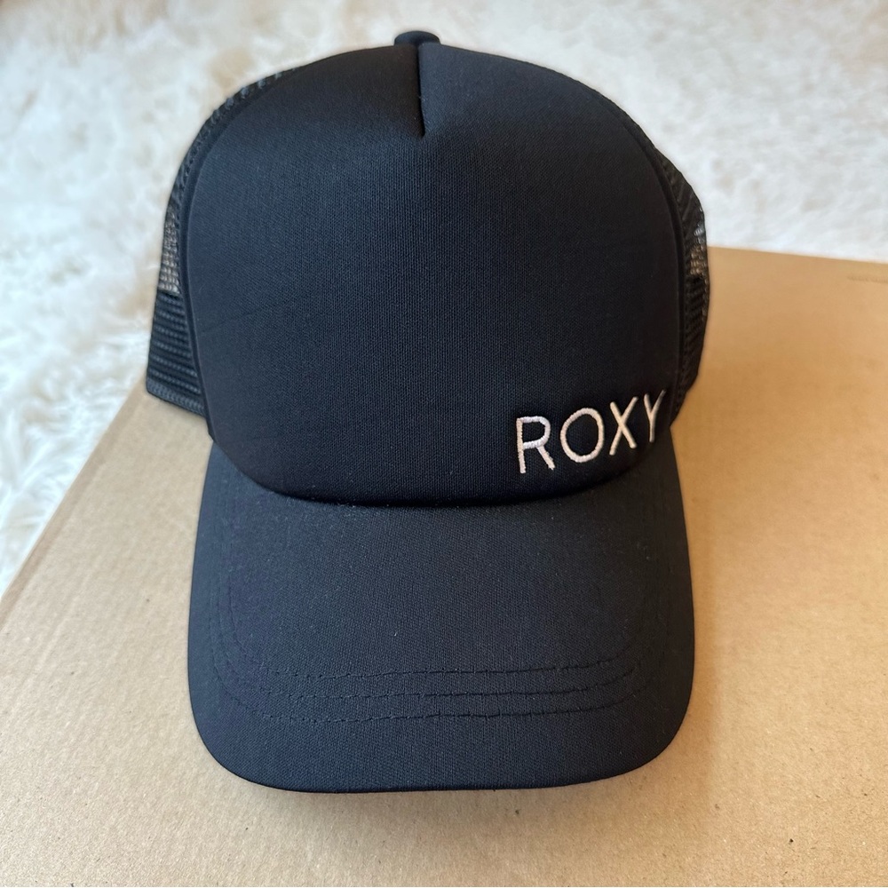 Roxy Women's Black Hat NWOT